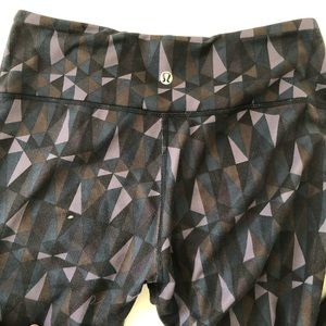 Lululemon Wonder Under leggings size 6